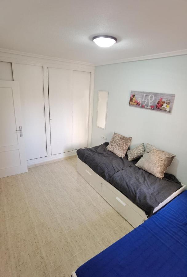 Apartament Z Duzym Tarasem Na Pieknym Osiedlu Oriola  Exterior foto