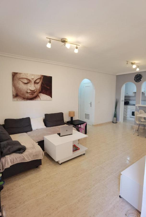 Apartament Z Duzym Tarasem Na Pieknym Osiedlu Oriola  Exterior foto